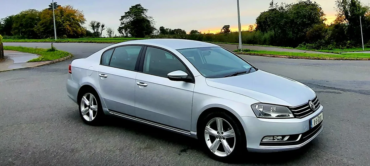 VW PASSAT 11 2.0 TDI NO MARKS NO DENTS!!!] - Image 1