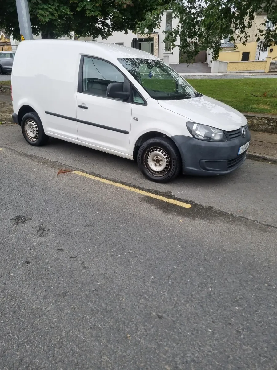 Volkswagen Caddy 2013 - Image 2