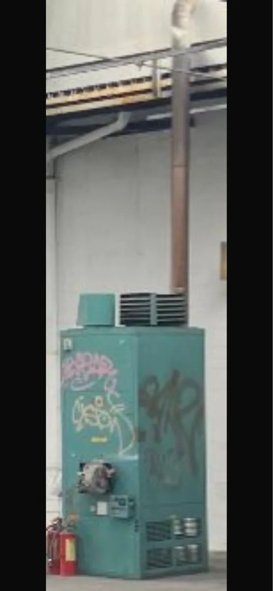 Commerical space heater Oil boiler - Image 1