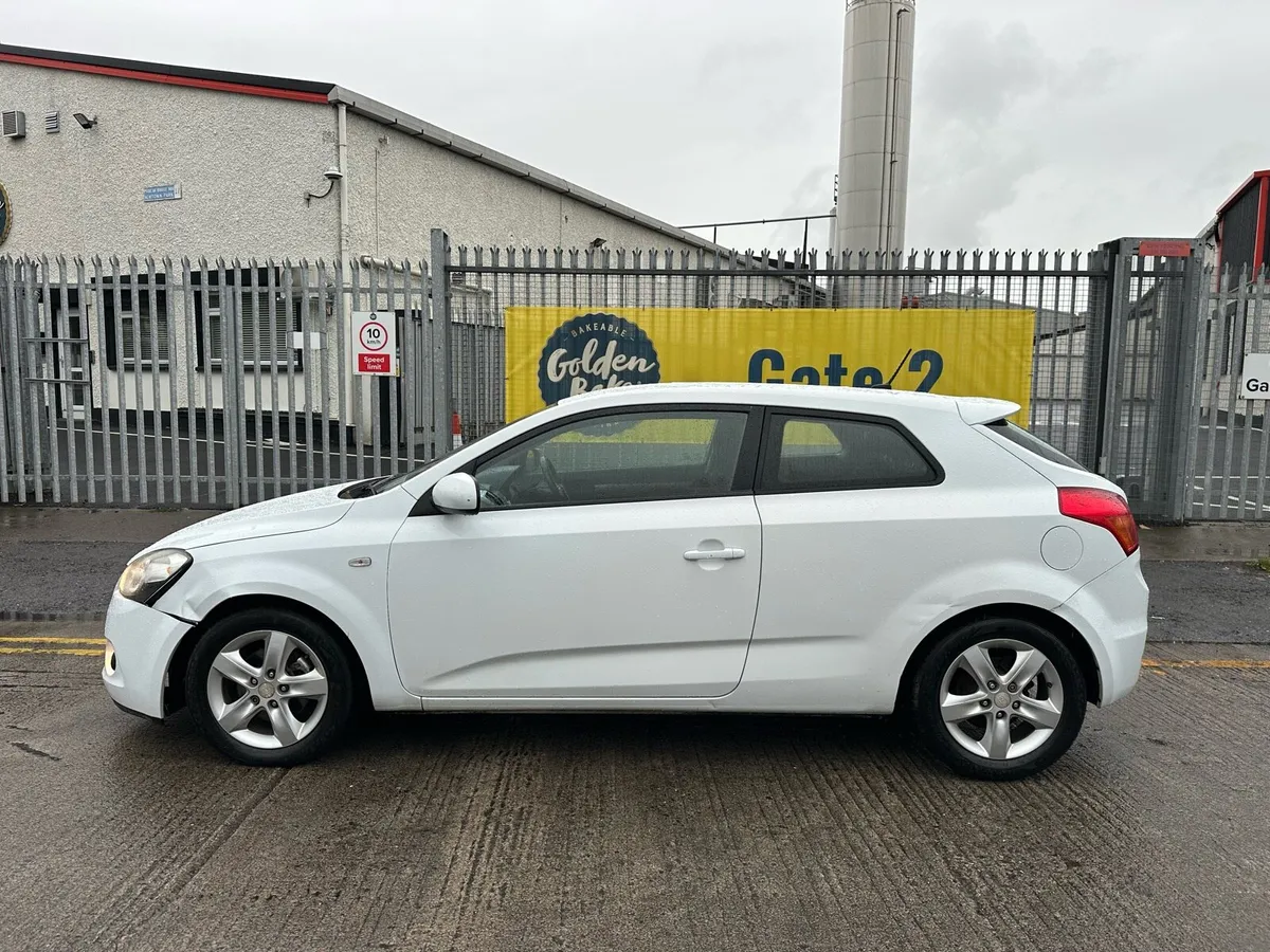 Kia Ceed 2011 - Image 3