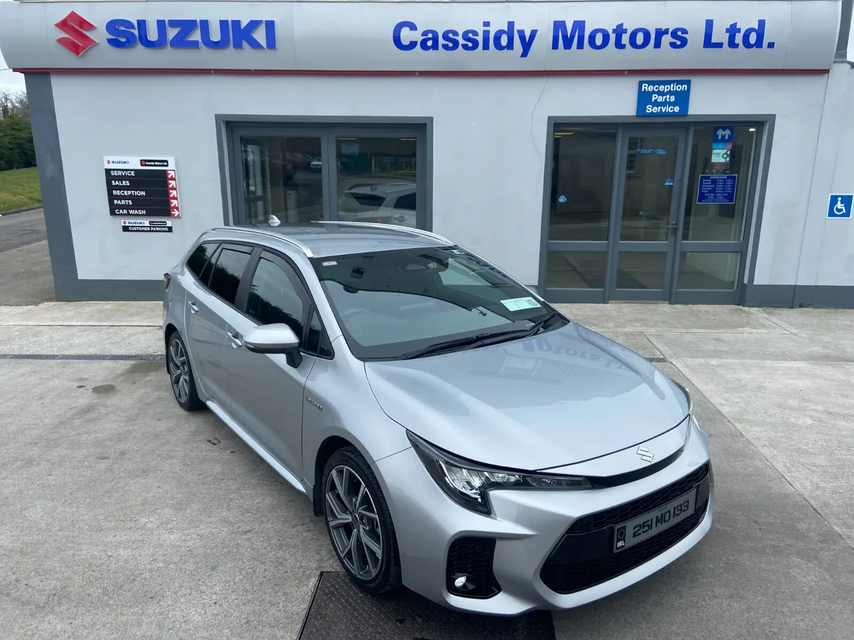 Suzuki Swace 1.8 Hybrid SZ-T CVT - Image 1