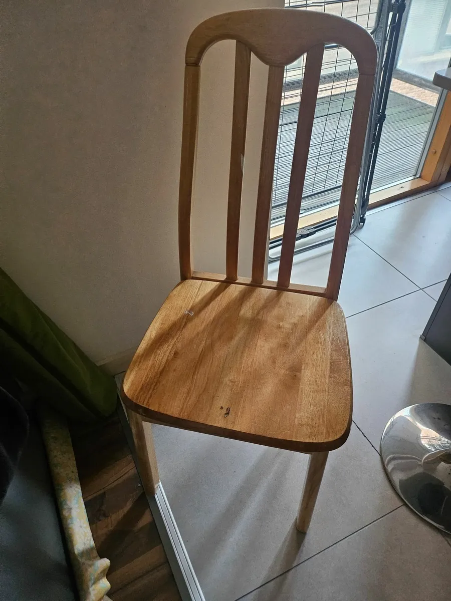 Free Chairs - not matching - Image 1