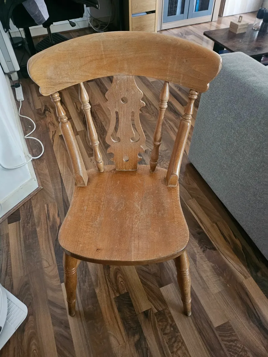 Free Chairs - not matching - Image 2