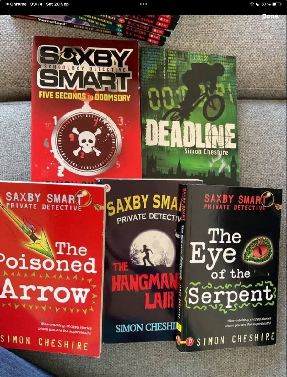5 x Simon Cheshire books all in good condition .