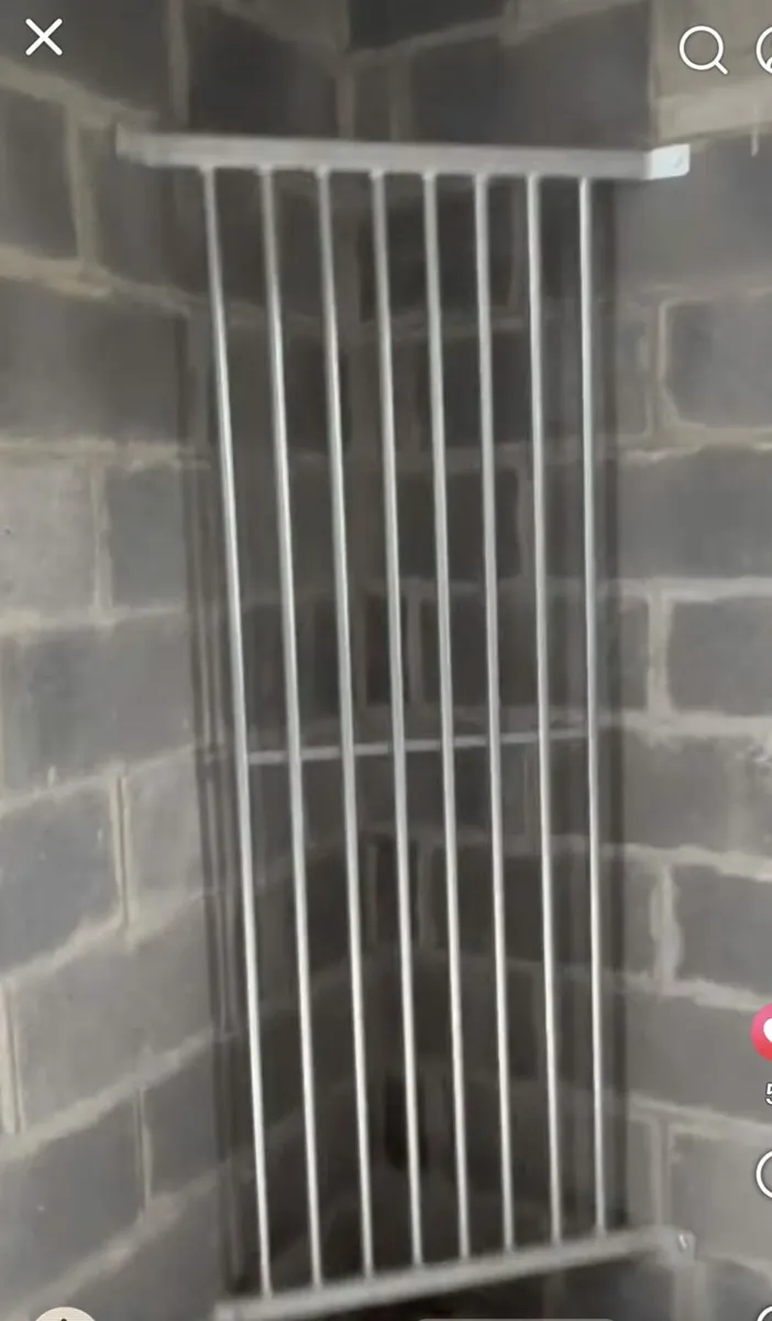 Internal Range of Stables - Image 3