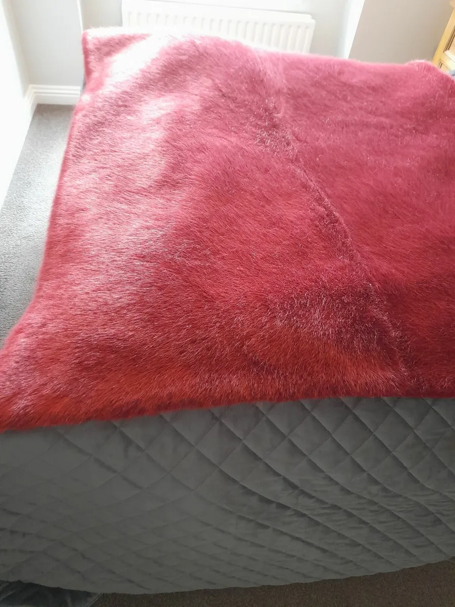 Throw REDUCED - Image 4