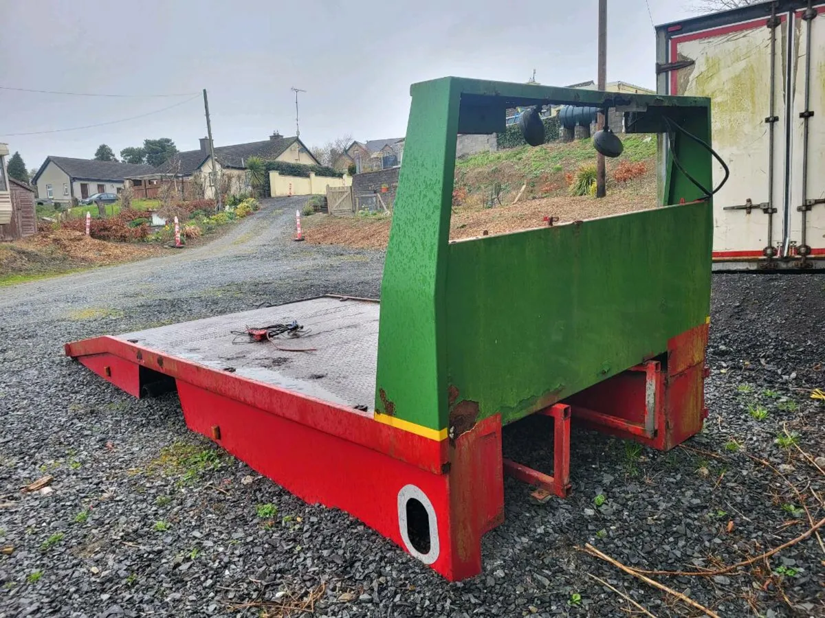 Recovery Truck Body and Winch - Image 2