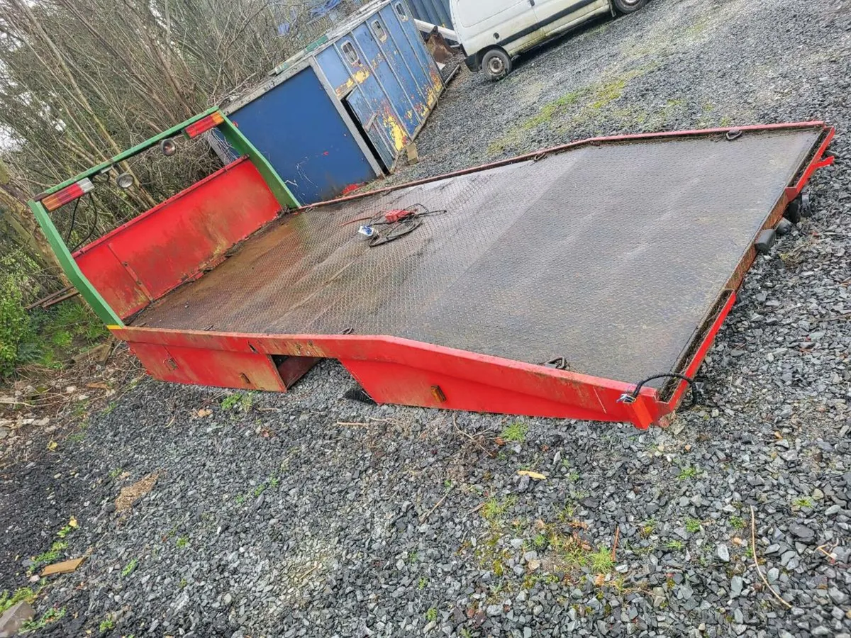 Recovery Truck Body and Winch - Image 3