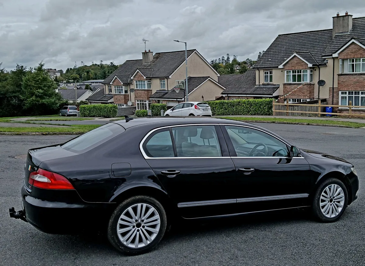 SKODA SUPERB 12 2.0 TDI GOOD CAR!!! - Image 4