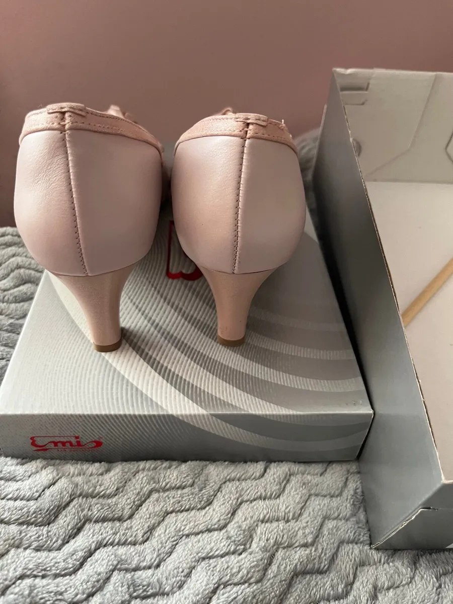 Wedding shoes - Image 2