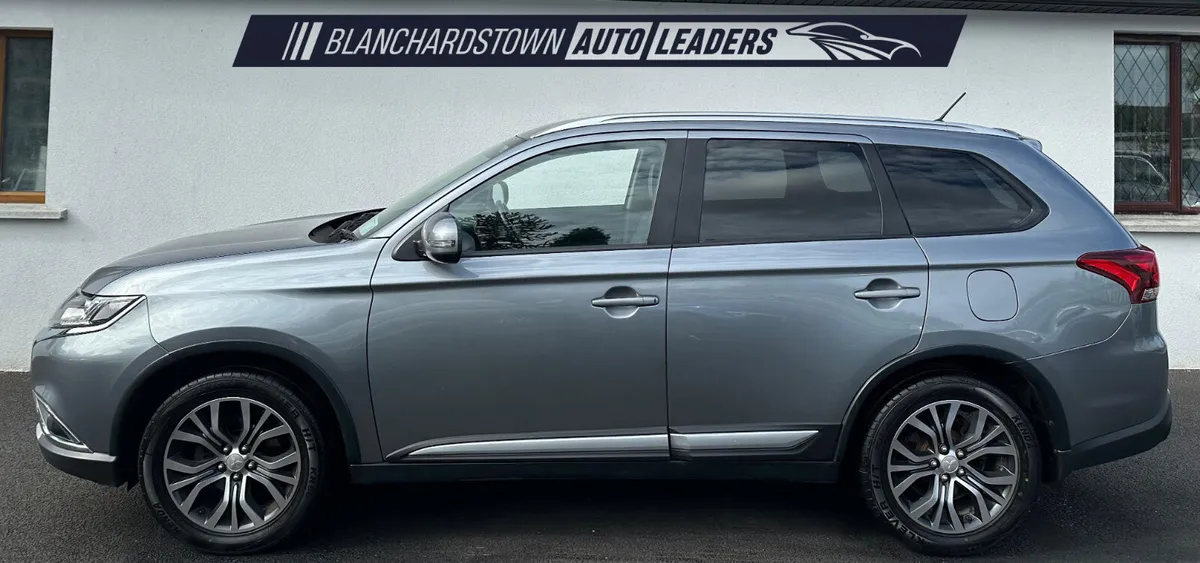 (162) MITSUBISHI OUTLANDER 2.2 INSTYLE 150 4WD 7S - Image 2
