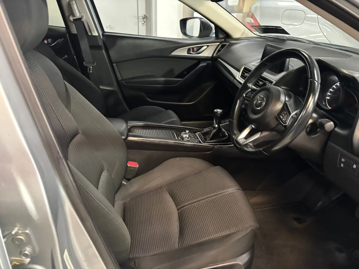 Mazda Mazda3 2017. 2.2d  SE  EXECUTIVE - Image 3