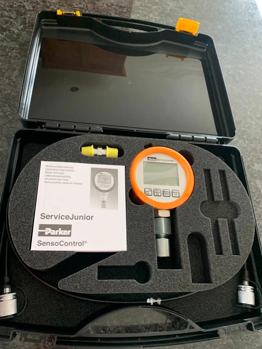 Hydraulic Pressure Tester  New - Image 3