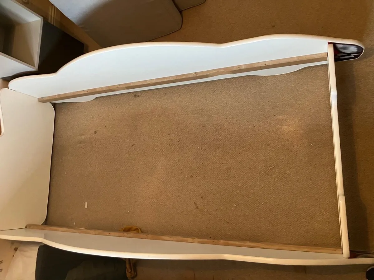 Children’s Car bed frame - Image 3