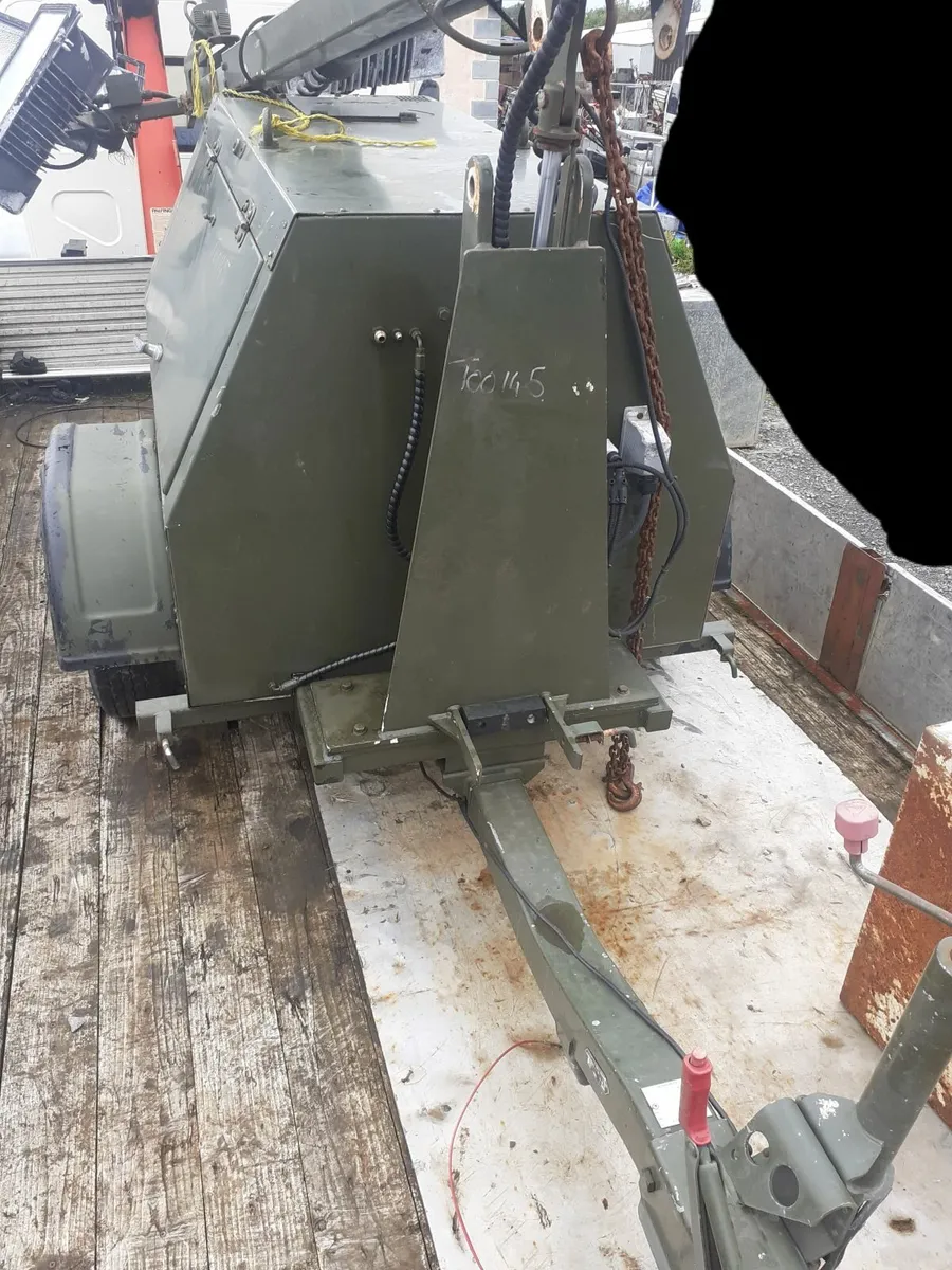 Diesel Generator with Hydraulic Spotlights - Image 2