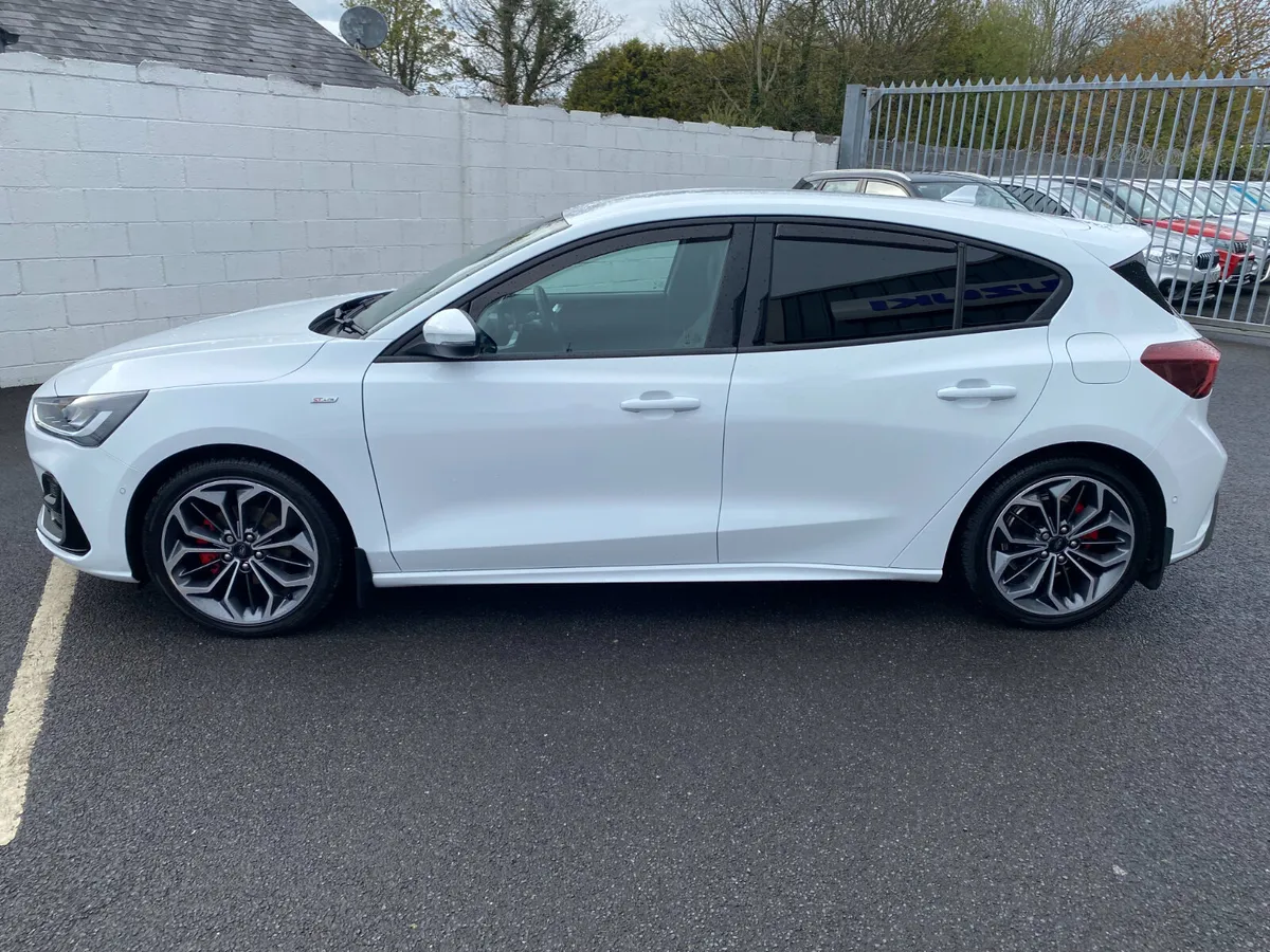 Ford Focus 1.0L EcoBoost 125PS ST-Line Vignale - Image 4