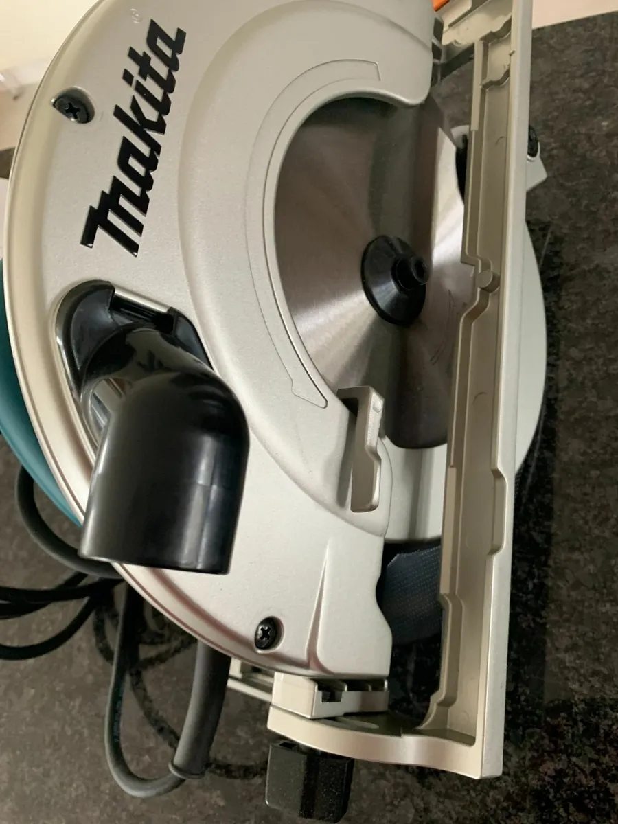 Makita Circular  Cross Saw 9  Inch New 240 Volt - Image 3