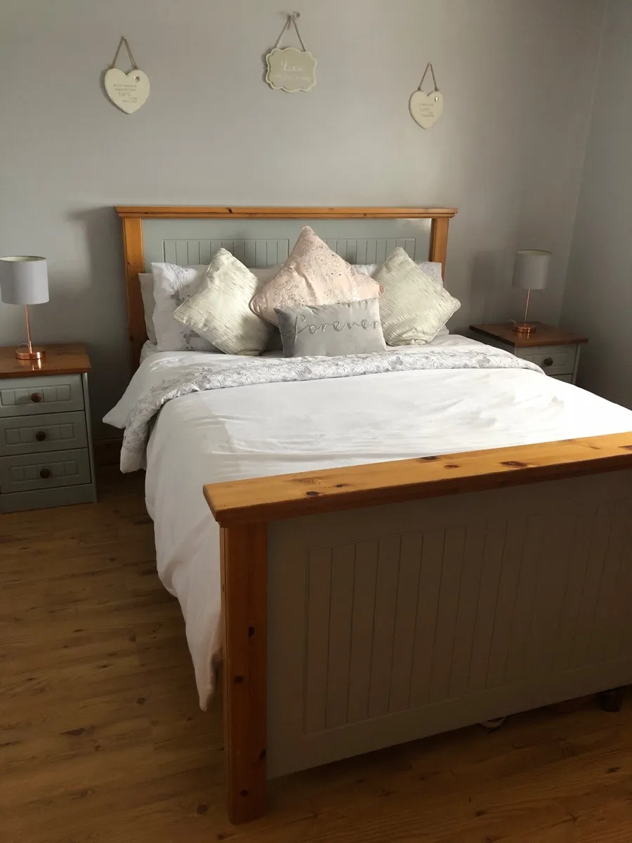 Kingsize Bed frame and 2 side lockers - Image 1
