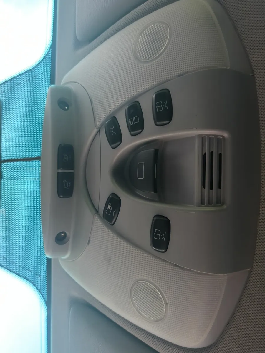 Mercedes viano Breaking 3.0 v6 - Image 2