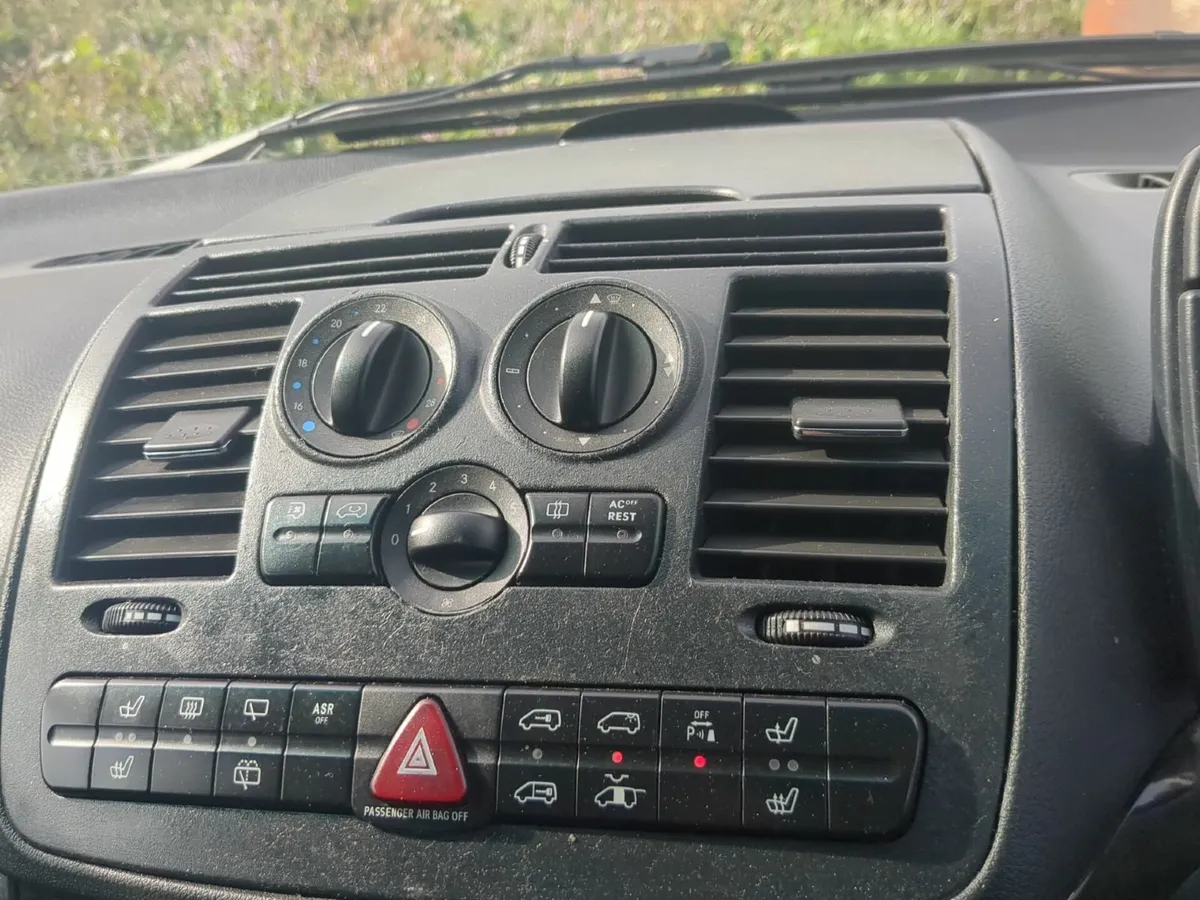 Mercedes viano Breaking 3.0 v6 - Image 3
