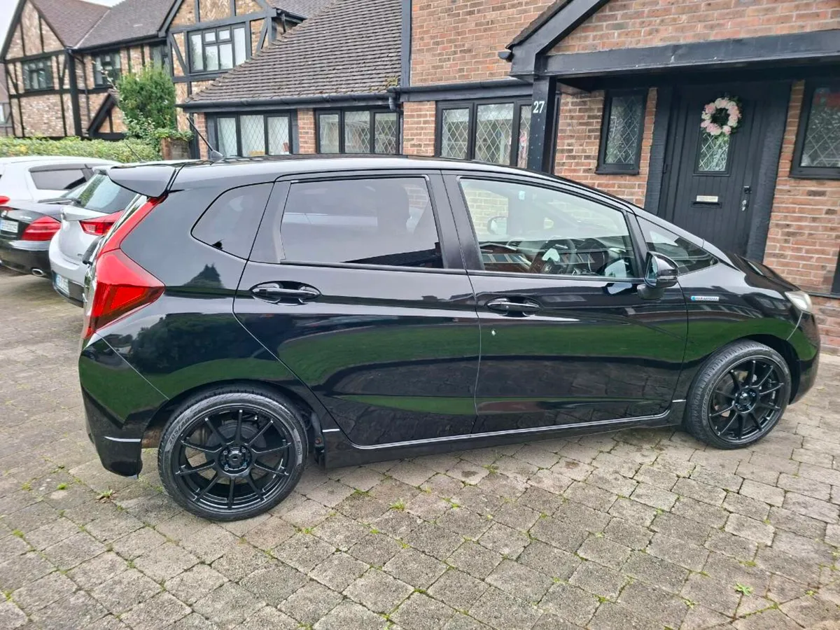 HONDA FIT 1.5 HYBRID 2013 HIGH SPEC MODEL - Image 3