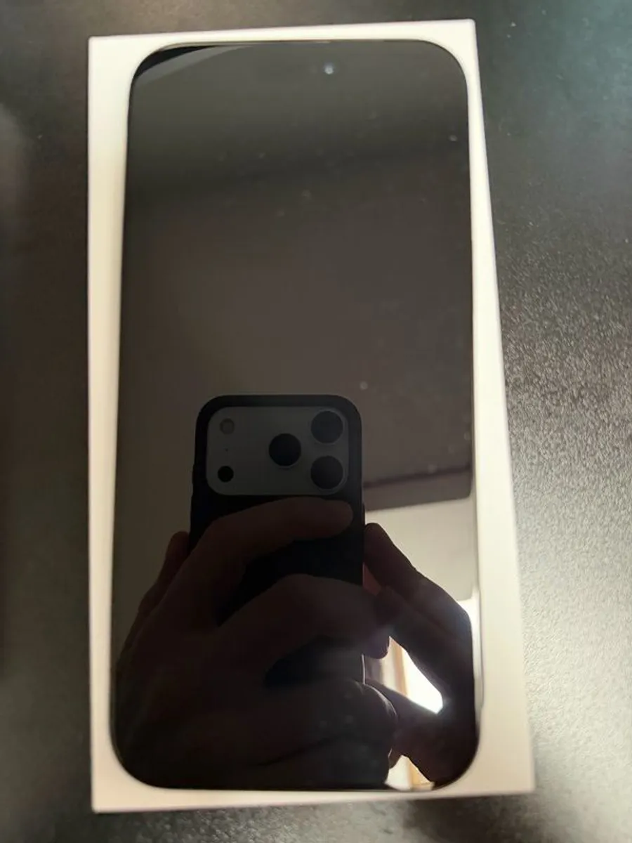 iPhone 16 Pro Max 256GB Black - Image 4