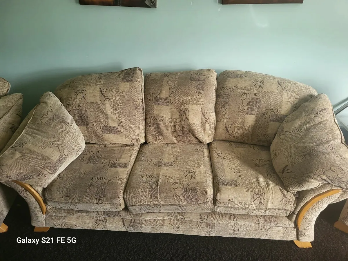 Couch - Image 2