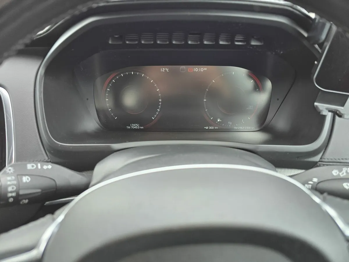 Volvo xc90 Inscription - Image 4