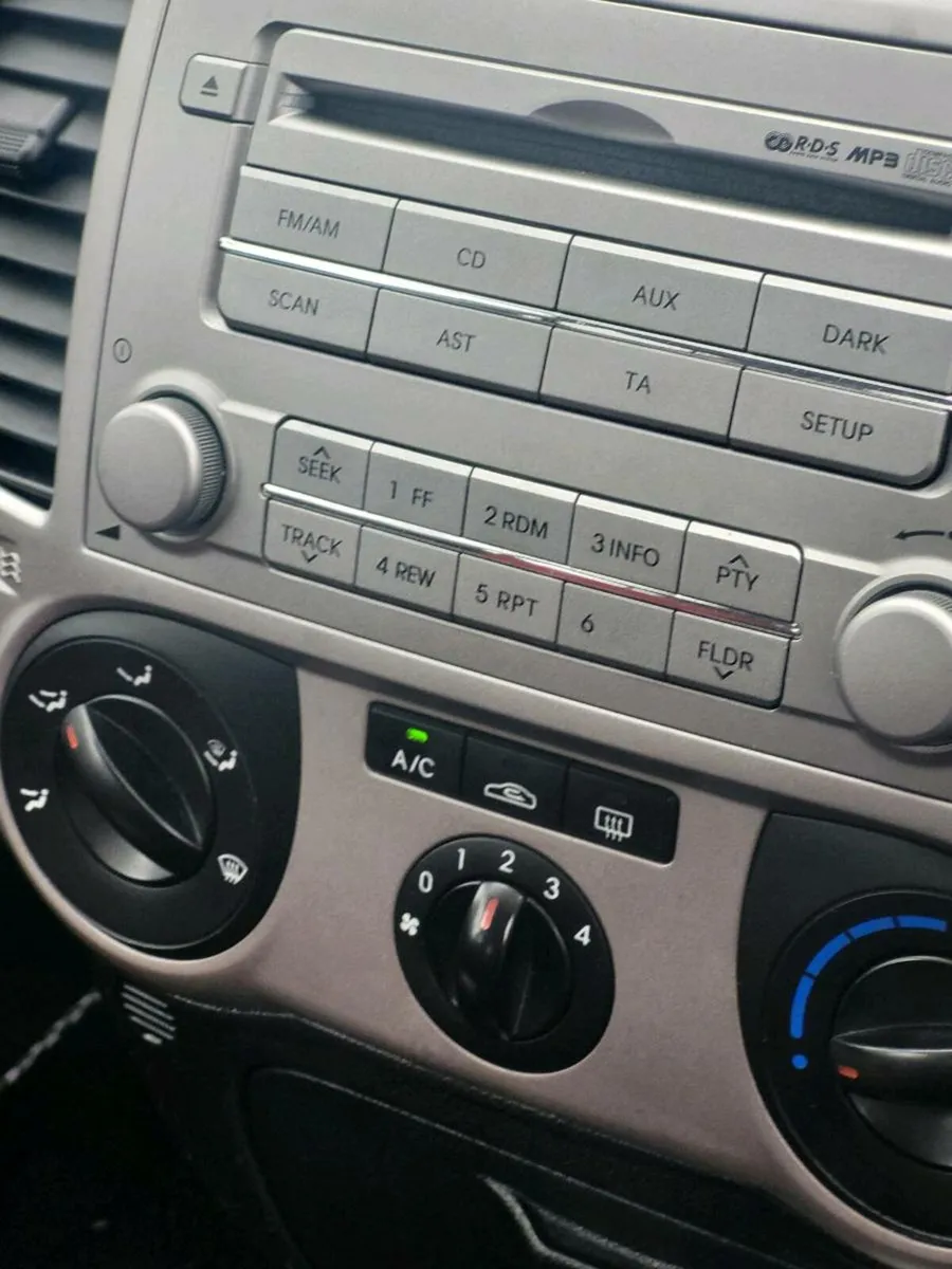 Hyundai i20 manual - Image 3
