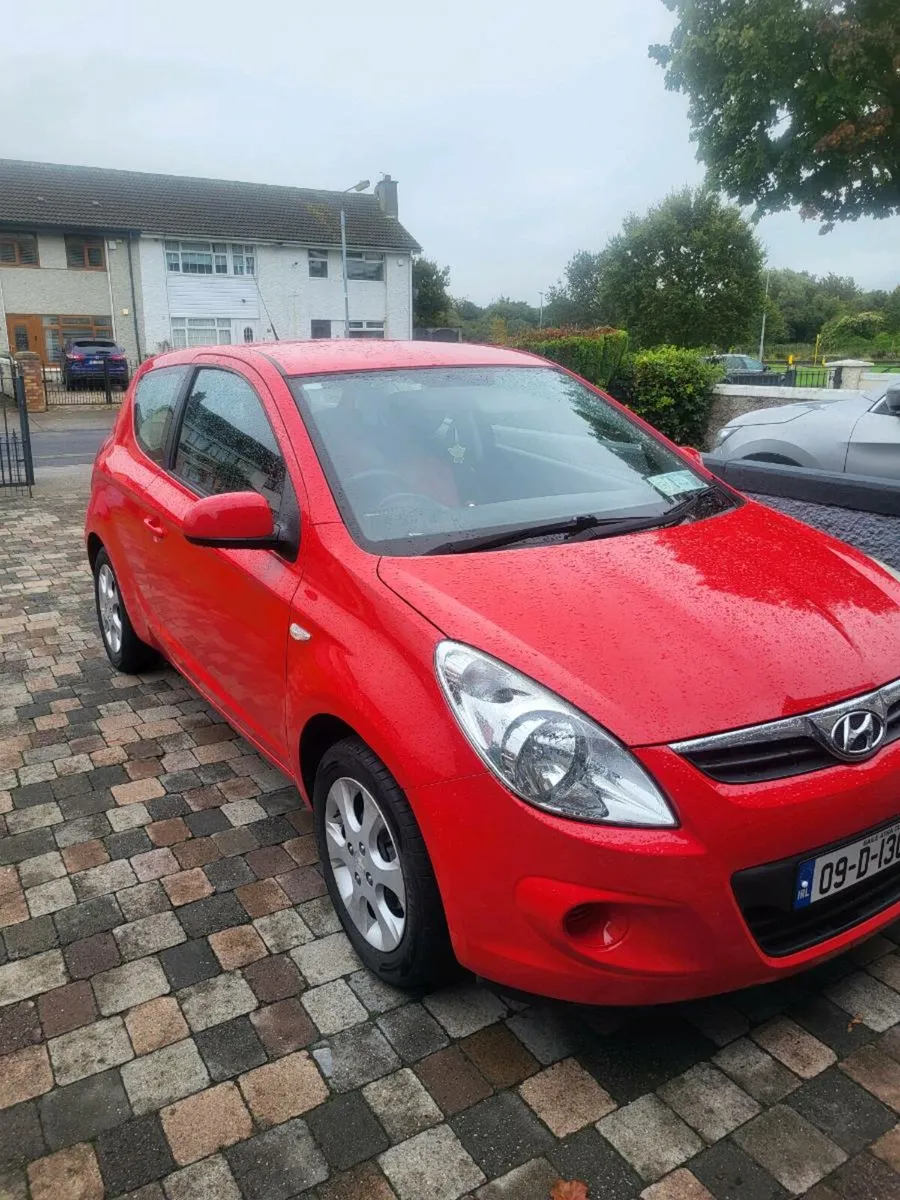 Hyundai i20 manual - Image 1