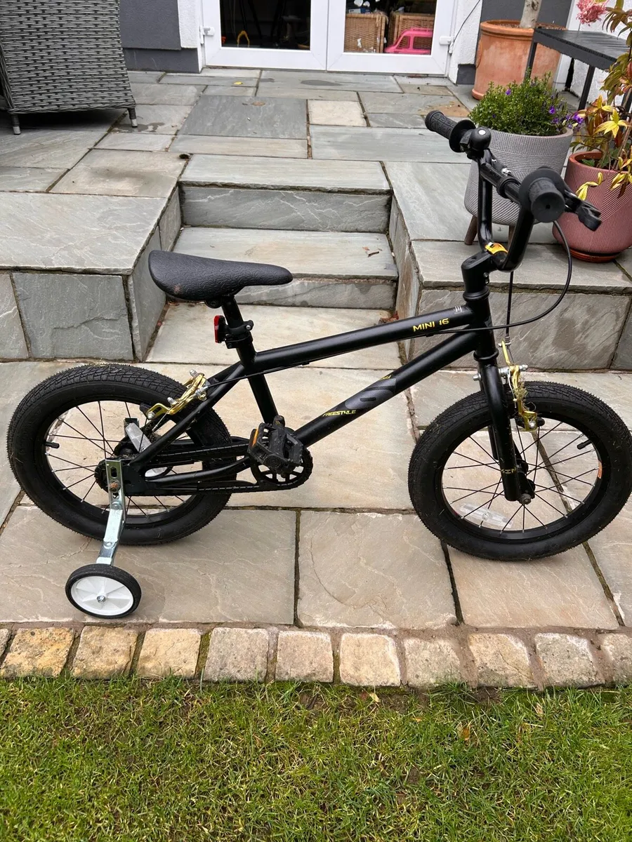 Boys bike 16inch - Image 2