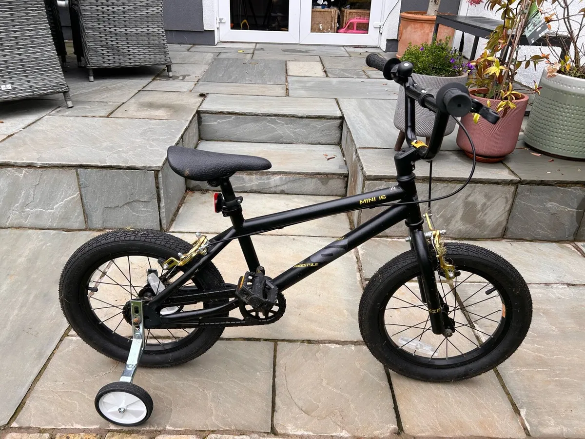 Boys bike 16inch - Image 3