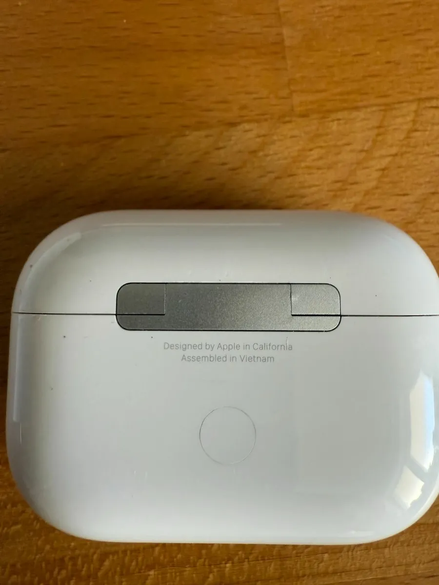 AirPods Pro 2 Gen. with USB-C - Image 3
