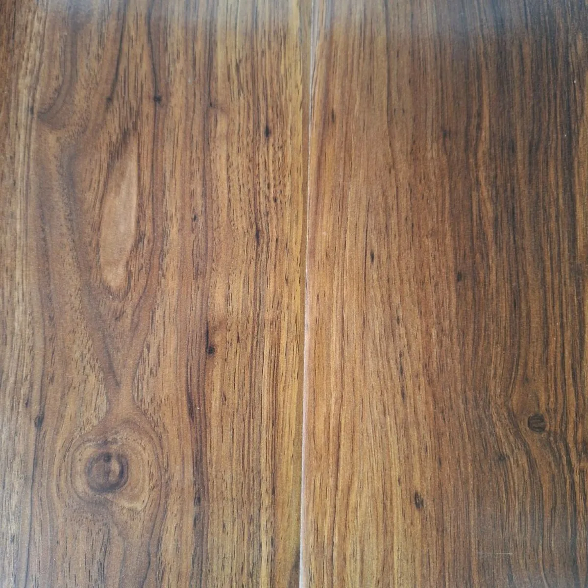 12mm Nebraska Calgury Walnut Laminated flooring - Image 3