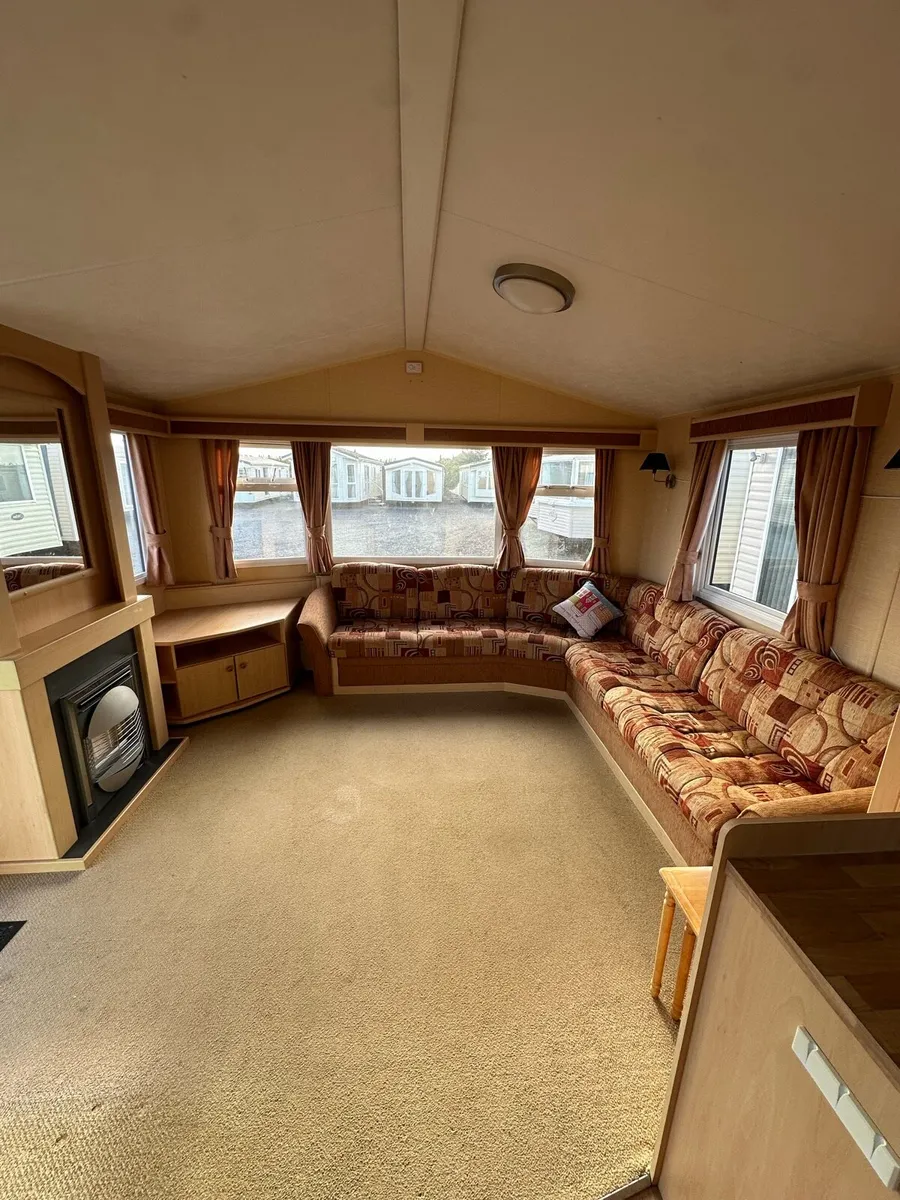 Willerby Savoy 37 x 12 - 3 Bedroom - Image 2