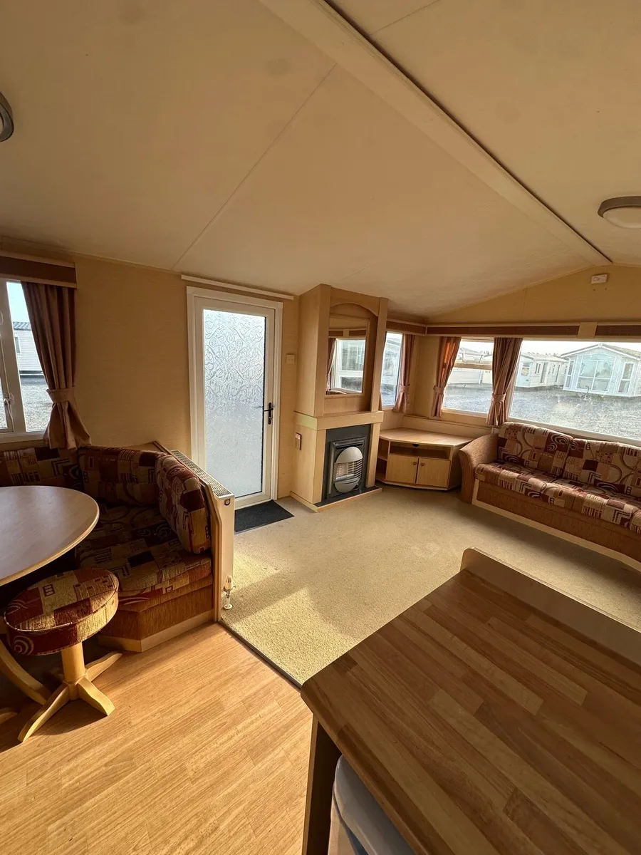 Willerby Savoy 37 x 12 - 3 Bedroom - Image 3