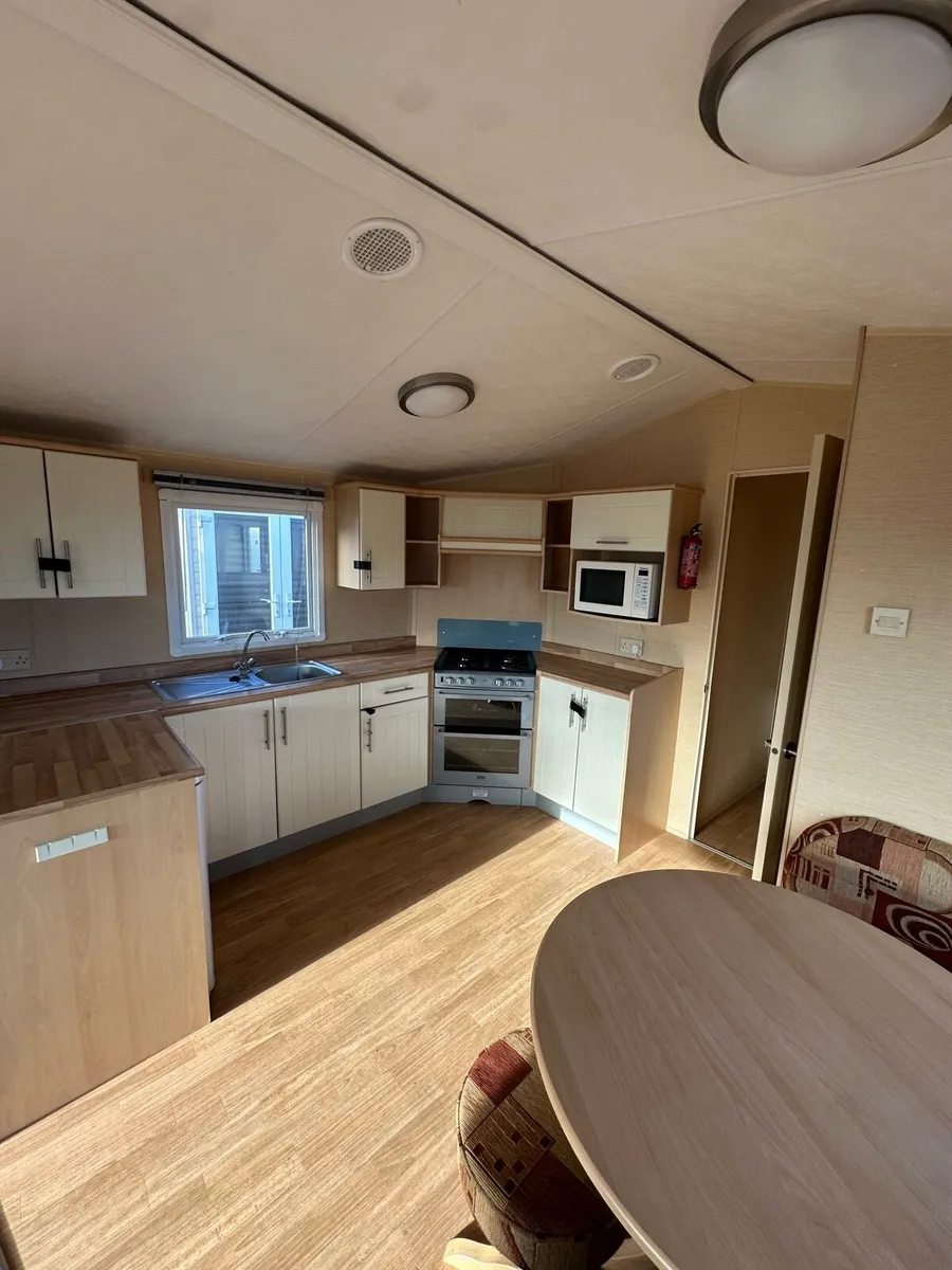 Willerby Savoy 37 x 12 - 3 Bedroom - Image 4
