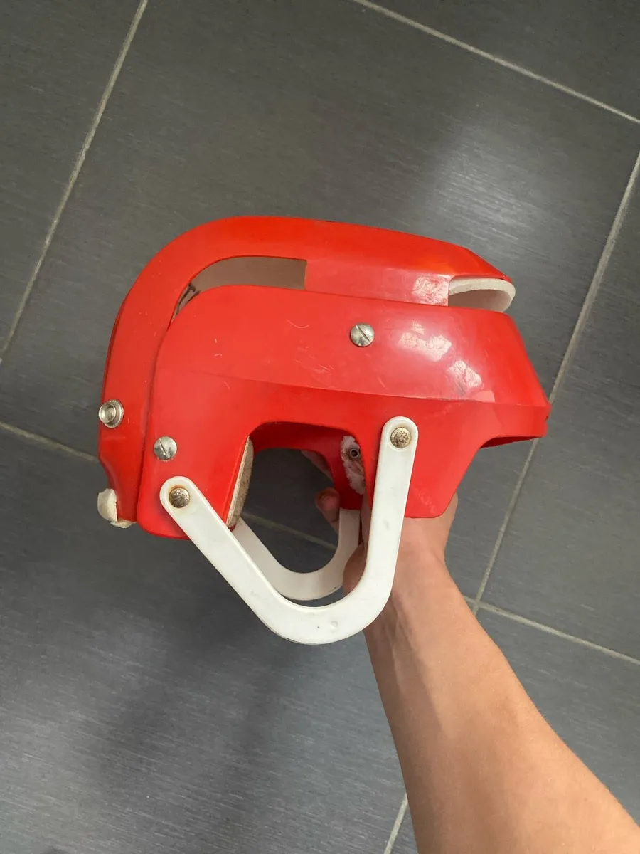 Old style helmet - Image 2