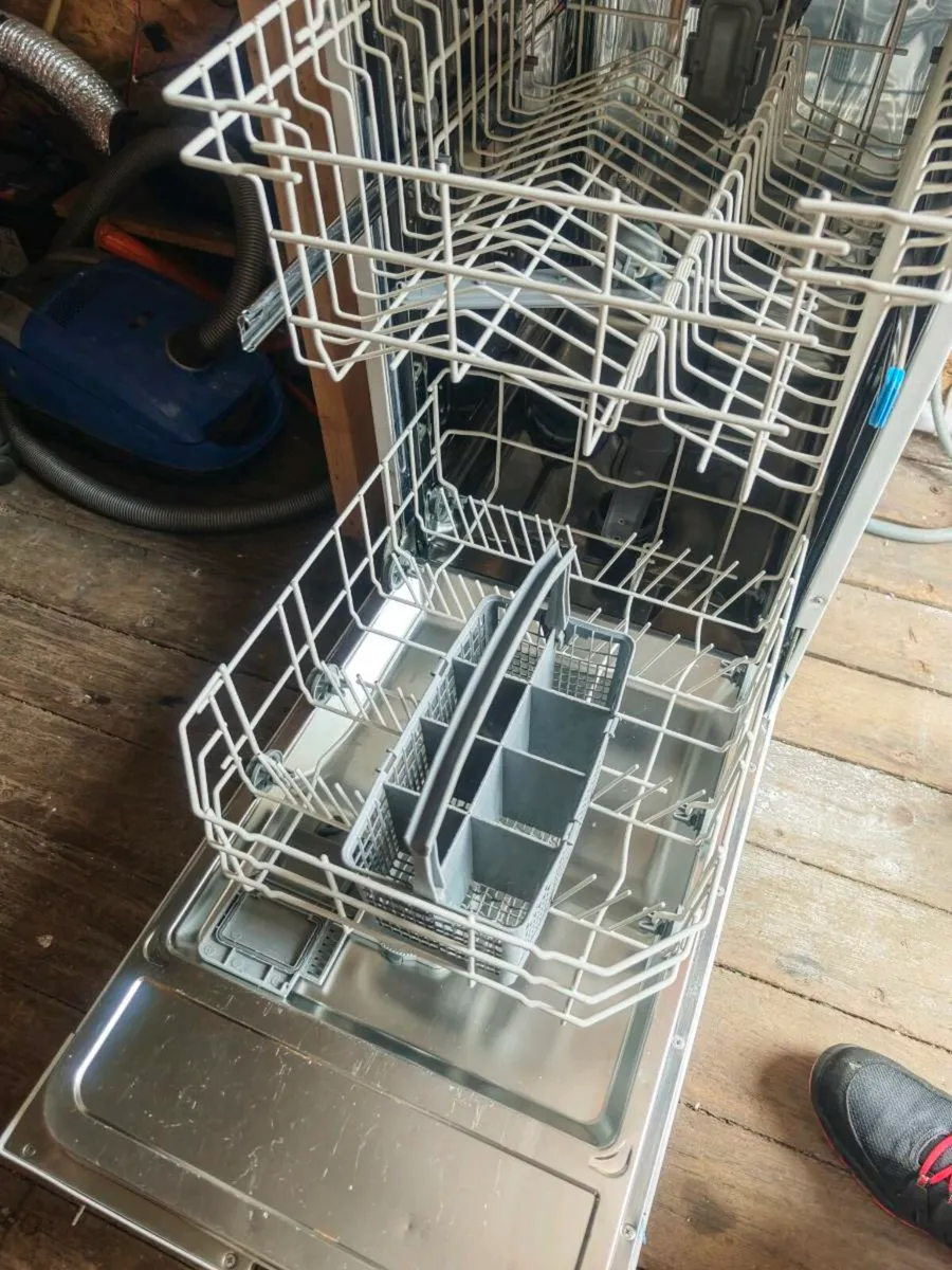 Dishwasher Beko slim - Image 2