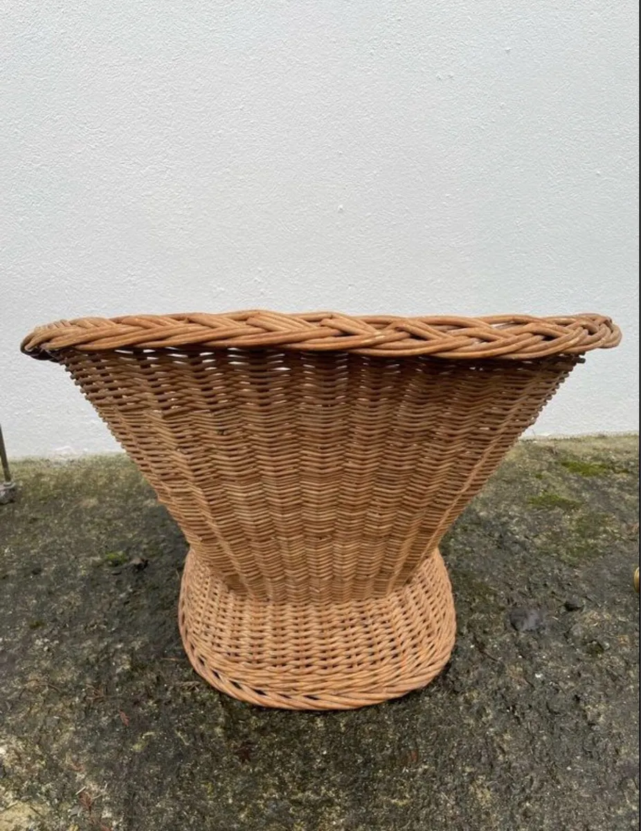 Vintage Willow woven basket bucket chair c1960. - Image 3