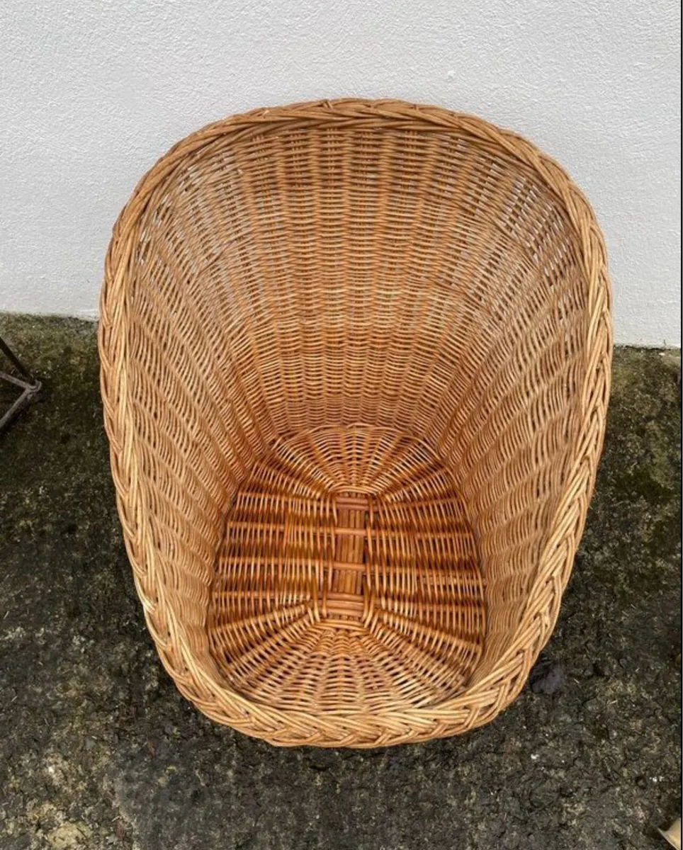 Vintage Willow woven basket bucket chair c1960. - Image 4