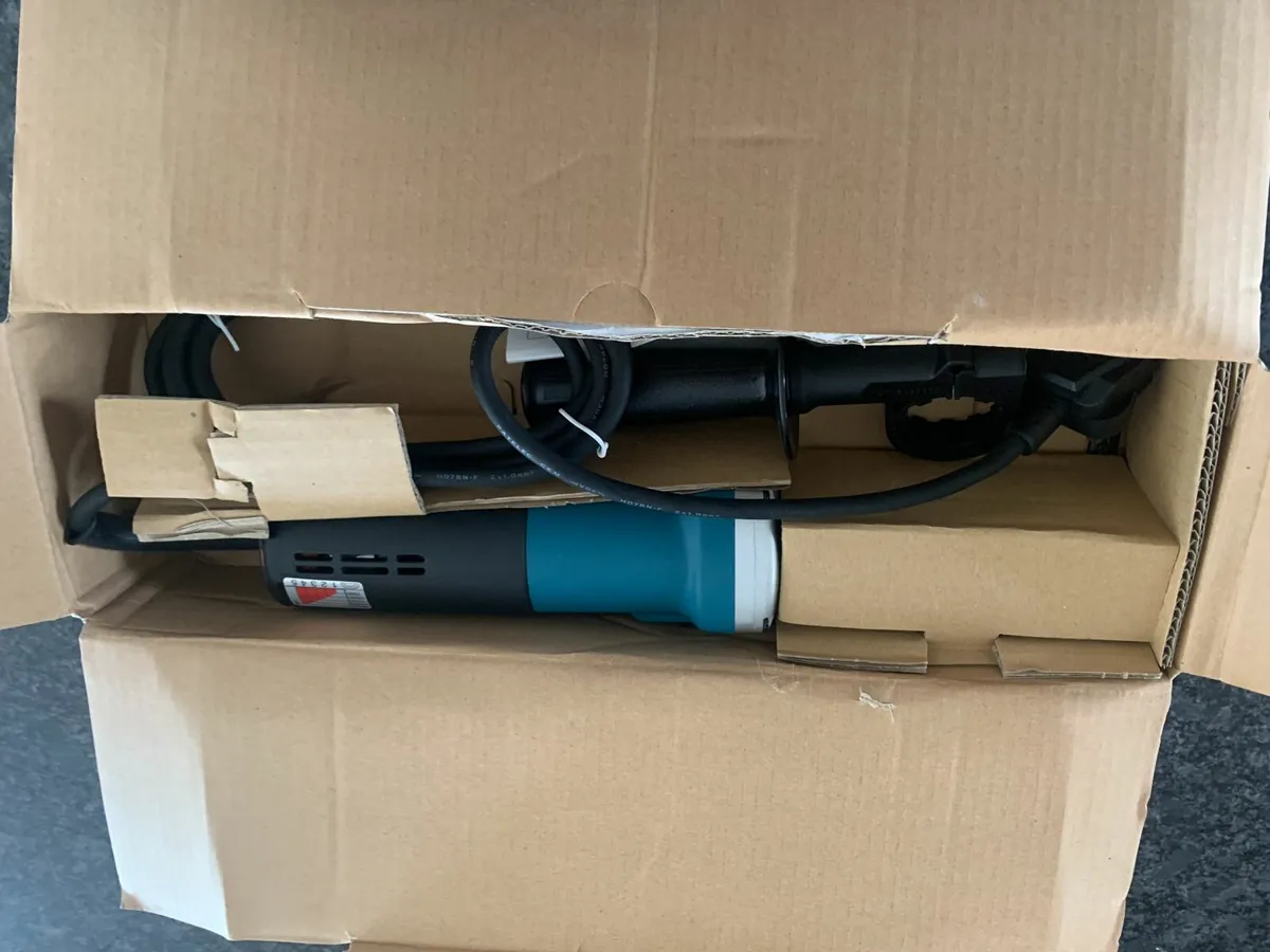 Makita Die Grinder 240Volt New - Image 2