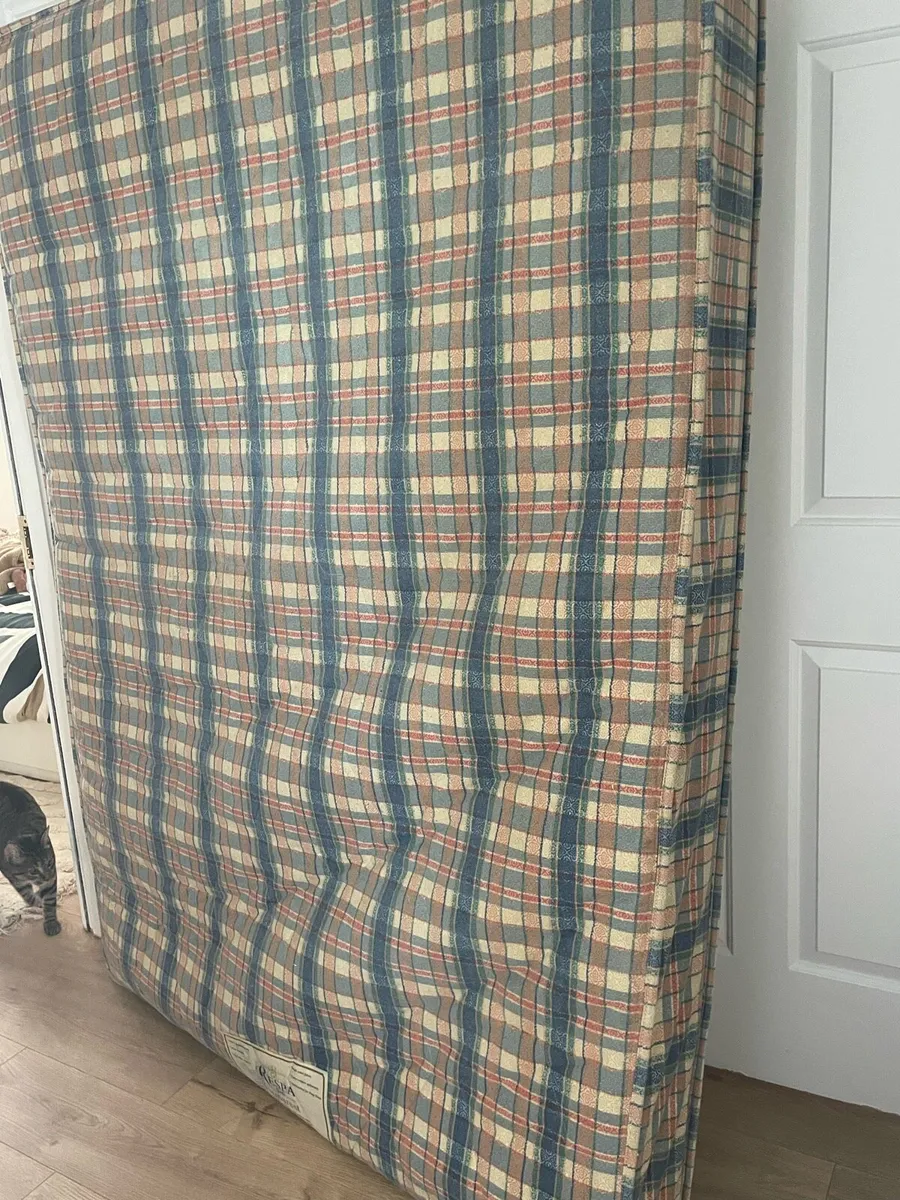 Double Mattress in good condition for free - Image 1