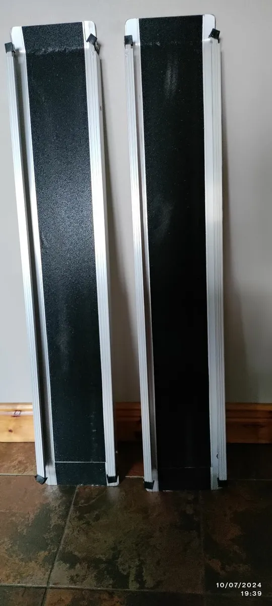 6' Telescopic Wheelchair Ramp - Image 2