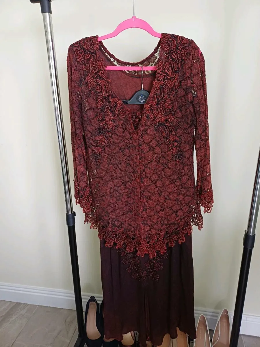 Occasion Wear : 3 piece suit Skirt, top, jacket - Image 1