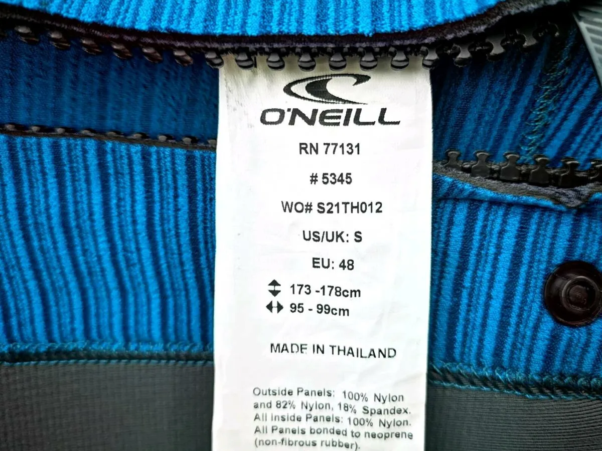 O’Neill Men’s Hyperfreak 5/4 + Chest Zip Wetsuit - Image 2