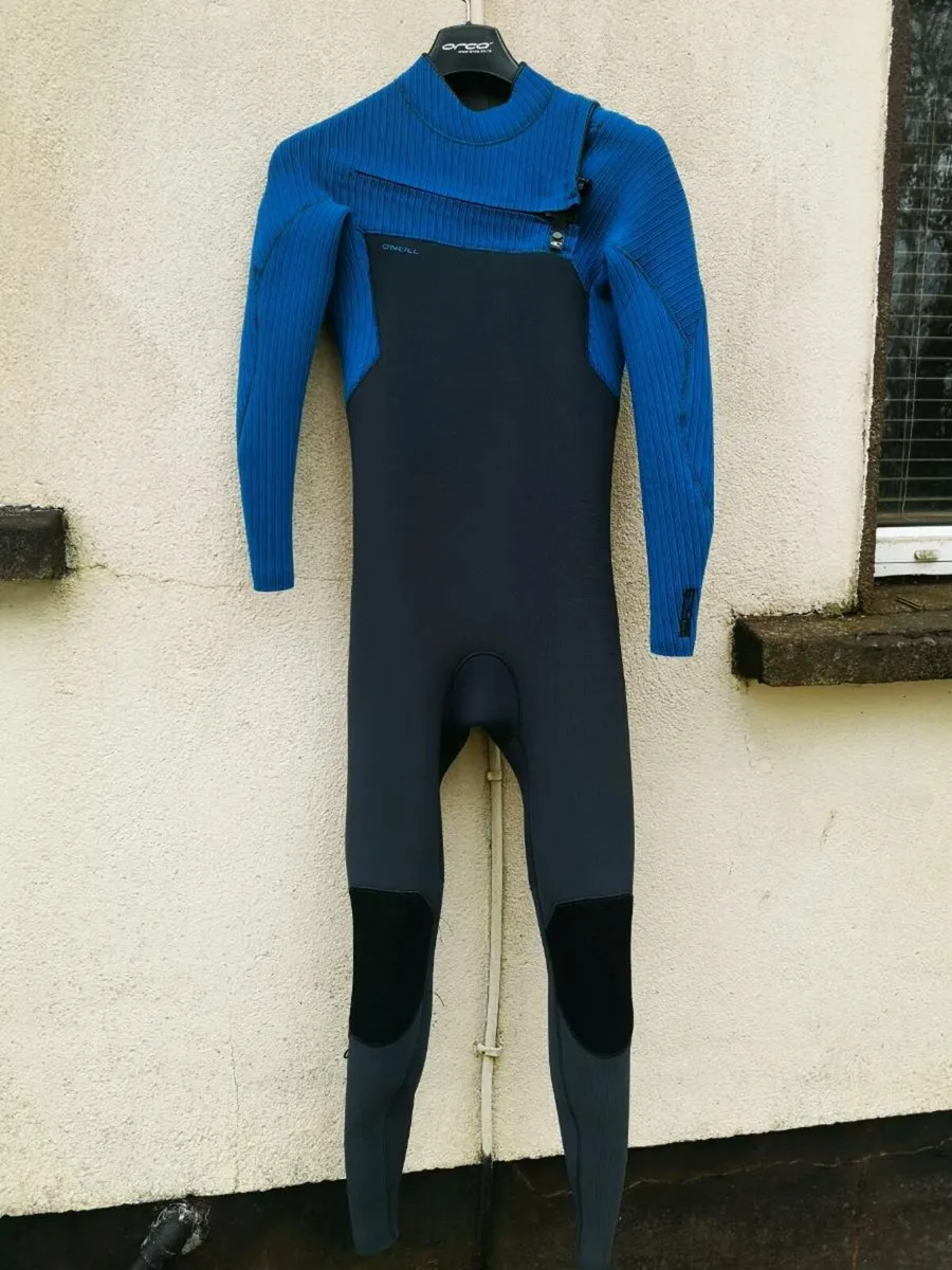 O’Neill Men’s Hyperfreak 5/4 + Chest Zip Wetsuit - Image 4