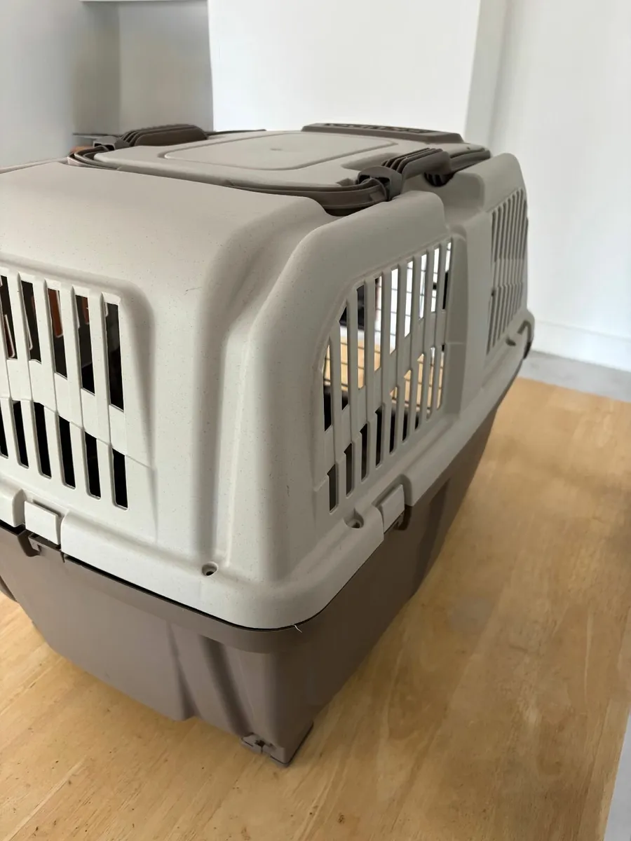 Dog Crate/ Carrier - Image 2