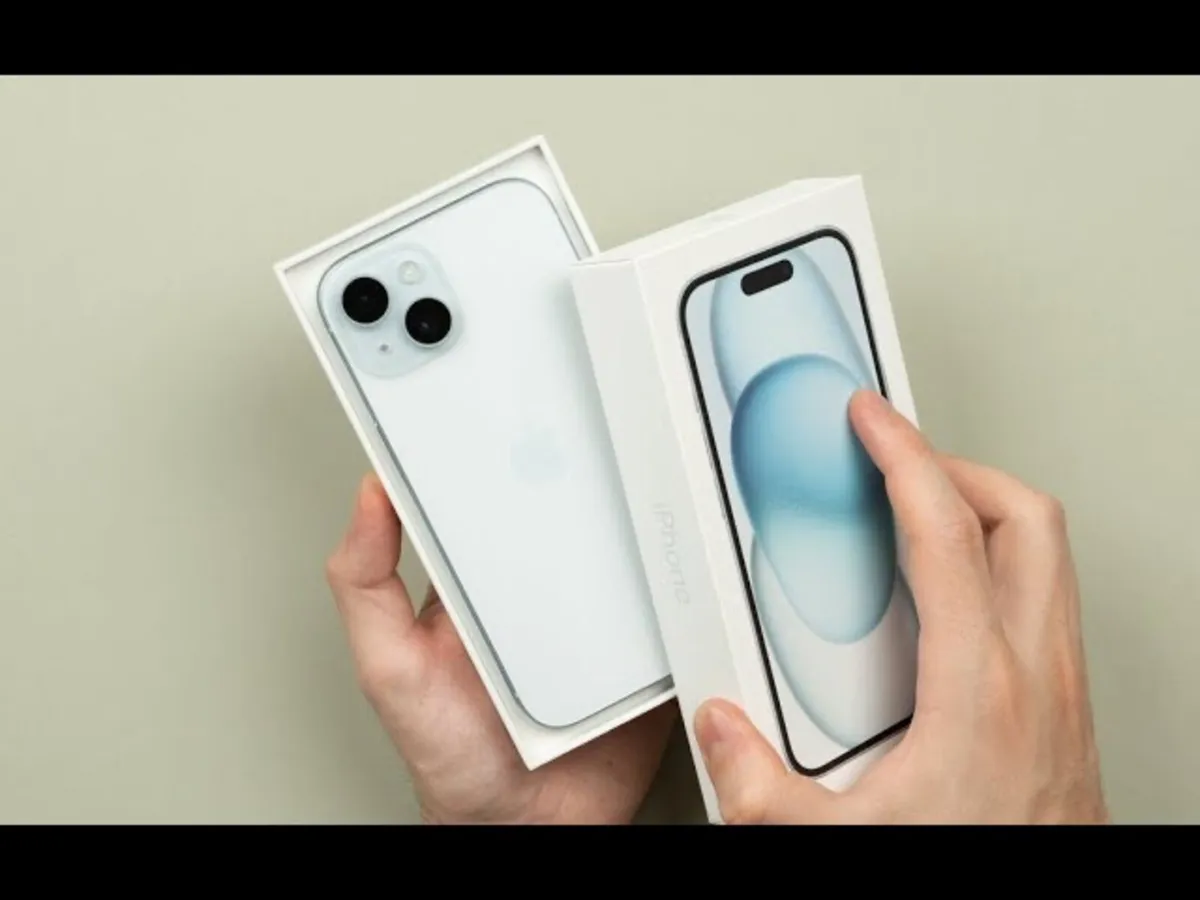 iPhone 15 unlocked - Image 2