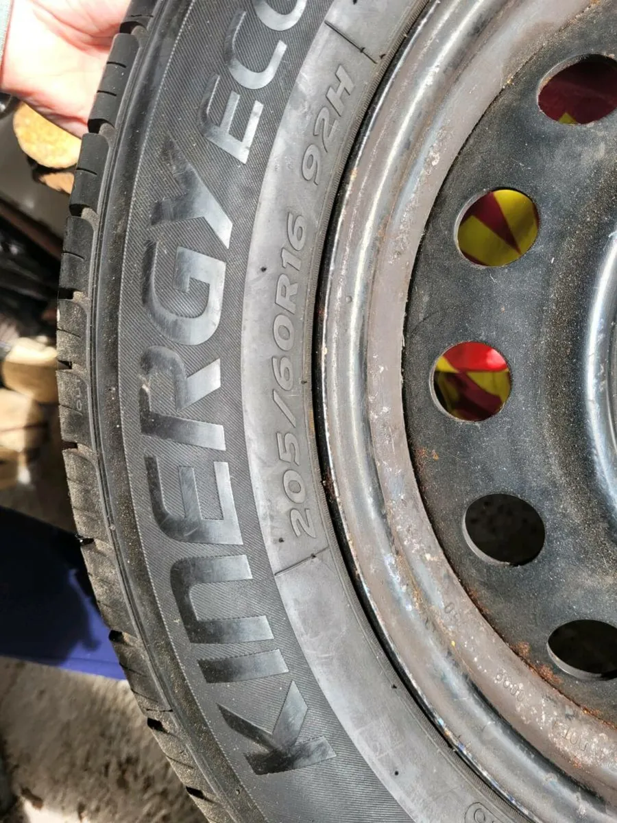 15" tyres and rims - Image 3